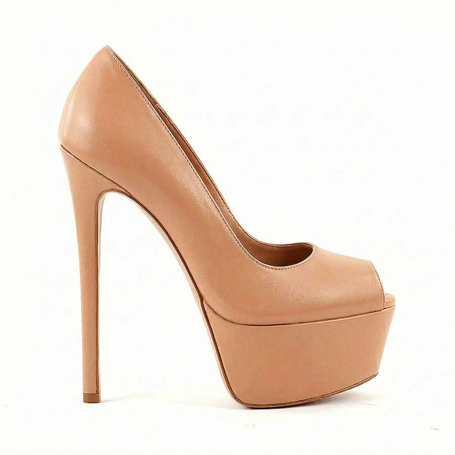 decollette spuntato pelle carne