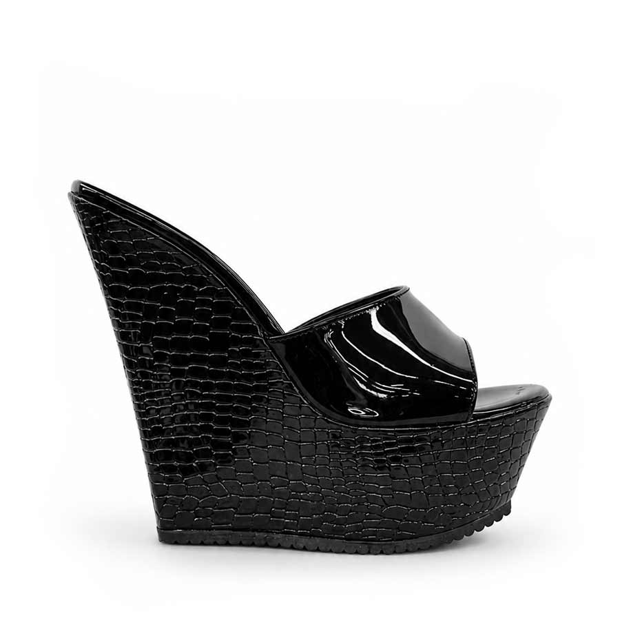 mules zeppa vernice