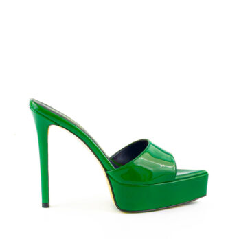 mules vernice verde