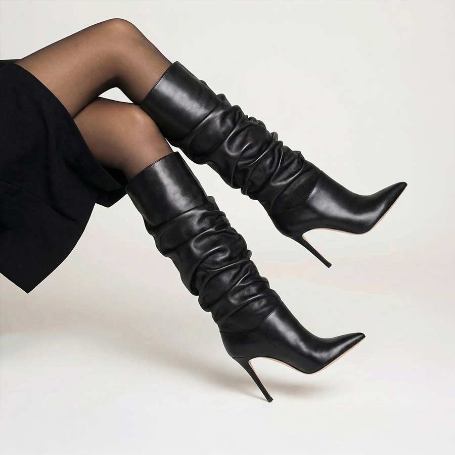 stivale pelle nera arricciato