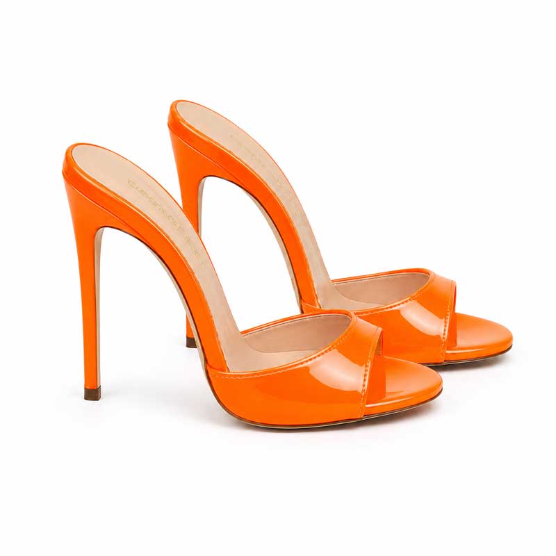 mules vernice arancio